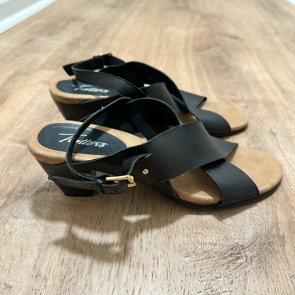 Trotters | Women's Black Leather Criss Cross Block Heel Sandals, Size 9.5M - Picture 3 of 8